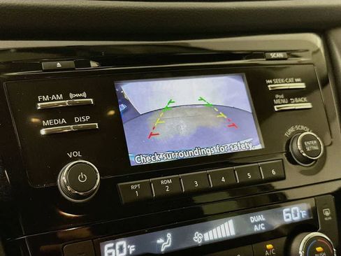 Used 2017 Nissan Rogue SV w/ Midnight Edition FWD image 28