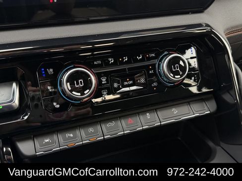 New 2026 GMC Sierra 1500 AT4 w/ AT4 Premium Package AWD/4WD image 16