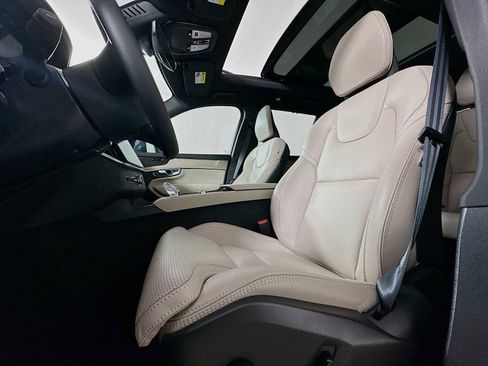 New 2026 Volvo XC90 T8 Ultra w/ Protection Package Premier image 19