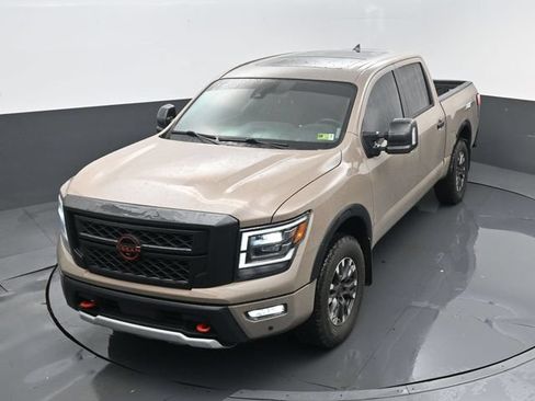 Used 2023 Nissan Titan PRO-4X w/ Pro-4x Convenience Package AWD/4WD image 23