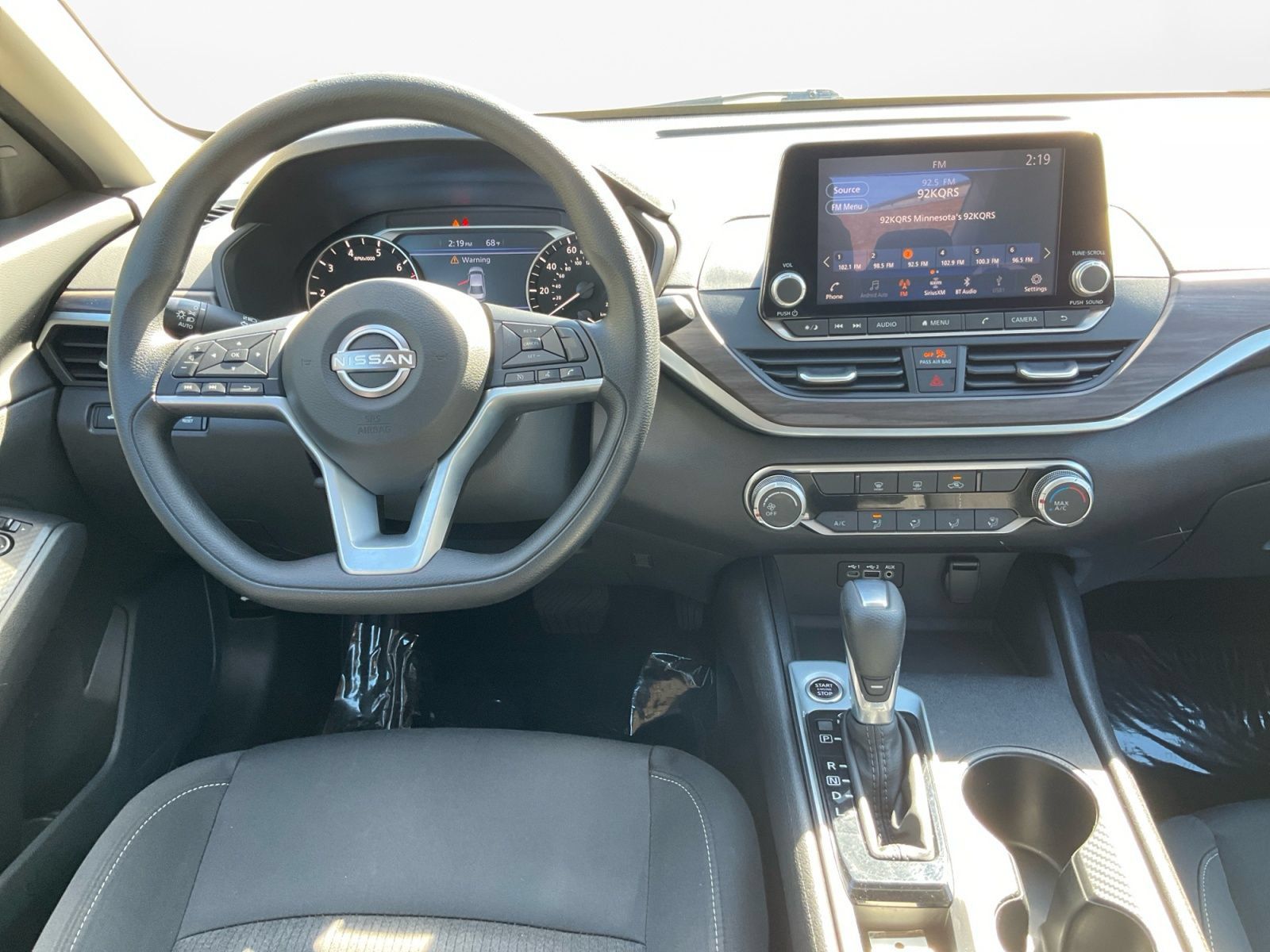 Used 2025 Nissan Altima 2.5 SV FWD image 11