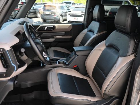 Used 2023 Ford Bronco Wildtrak AWD/4WD image 23