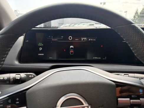 Used 2023 Nissan Ariya AWD image 14