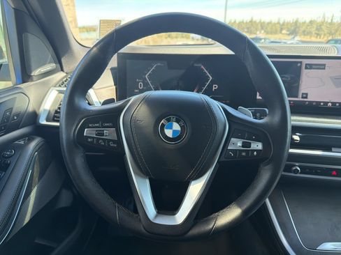 Used 2024 BMW X5 xDrive40i w/ Premium Package AWD/4WD image 11