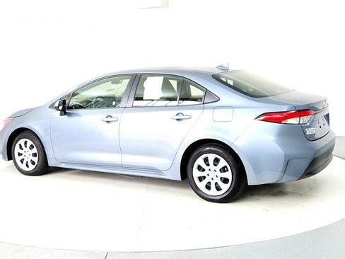 Used 2023 Toyota Corolla LE FWD image 4