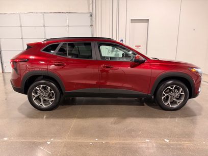 Used 2025 Chevrolet Trax LT w/ LT Convenience Package