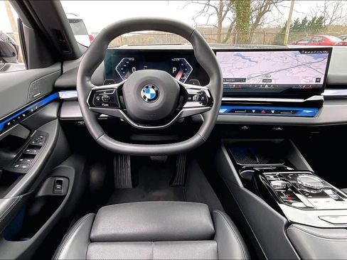 Used 2024 BMW 540i xDrive w/ Executive Package AWD/4WD image 5