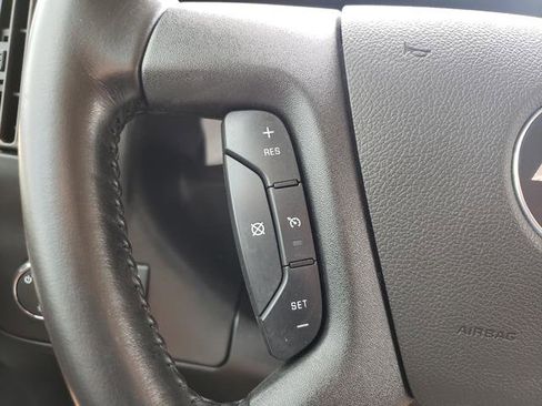 Used 2022 Chevrolet Express 3500 Extended w/ Driver Convenience Package RWD image 18