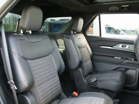 New 2026 Ford Explorer ST-Line w/ ST-Line Street Pack AWD/4WD image 39