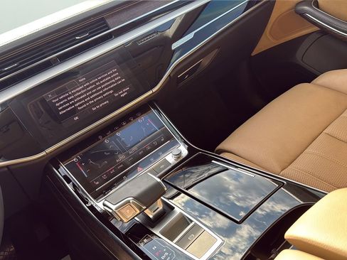 Used 2020 Audi A8 L 4.0T AWD/4WD image 17