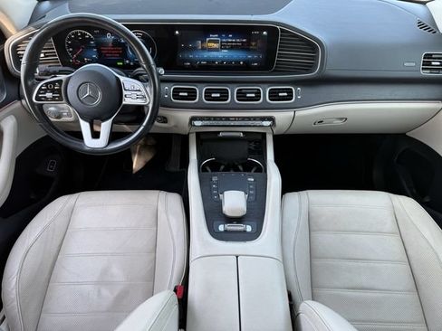 Used 2021 Mercedes-Benz GLS 450 4MATIC image 10