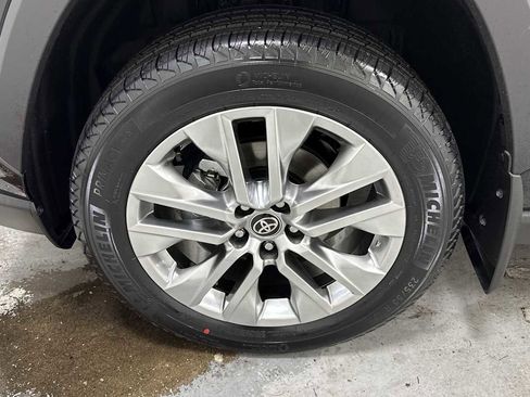 New 2025 Toyota RAV4 XLE Premium image 10