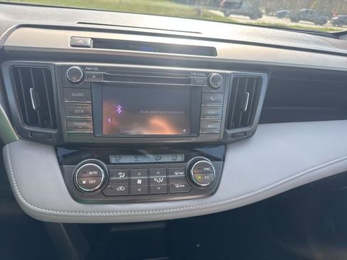 Used 2013 Toyota RAV4 XLE image 12