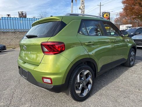 Certified 2022 Hyundai Venue SEL w/ Cargo Package image 15