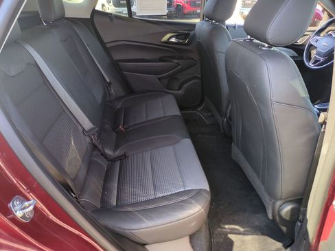 Certified 2024 Chevrolet Trax LT w/ Driver Confidence Package image 21
