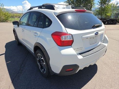 Used 2017 Subaru Crosstrek 2.0i Premium AWD/4WD image 5