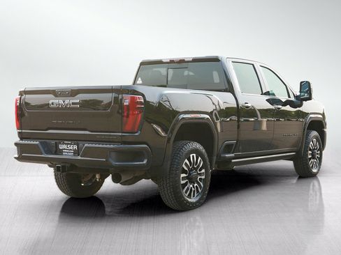 Used 2025 GMC Sierra 3500 Denali Ultimate AWD/4WD image 5