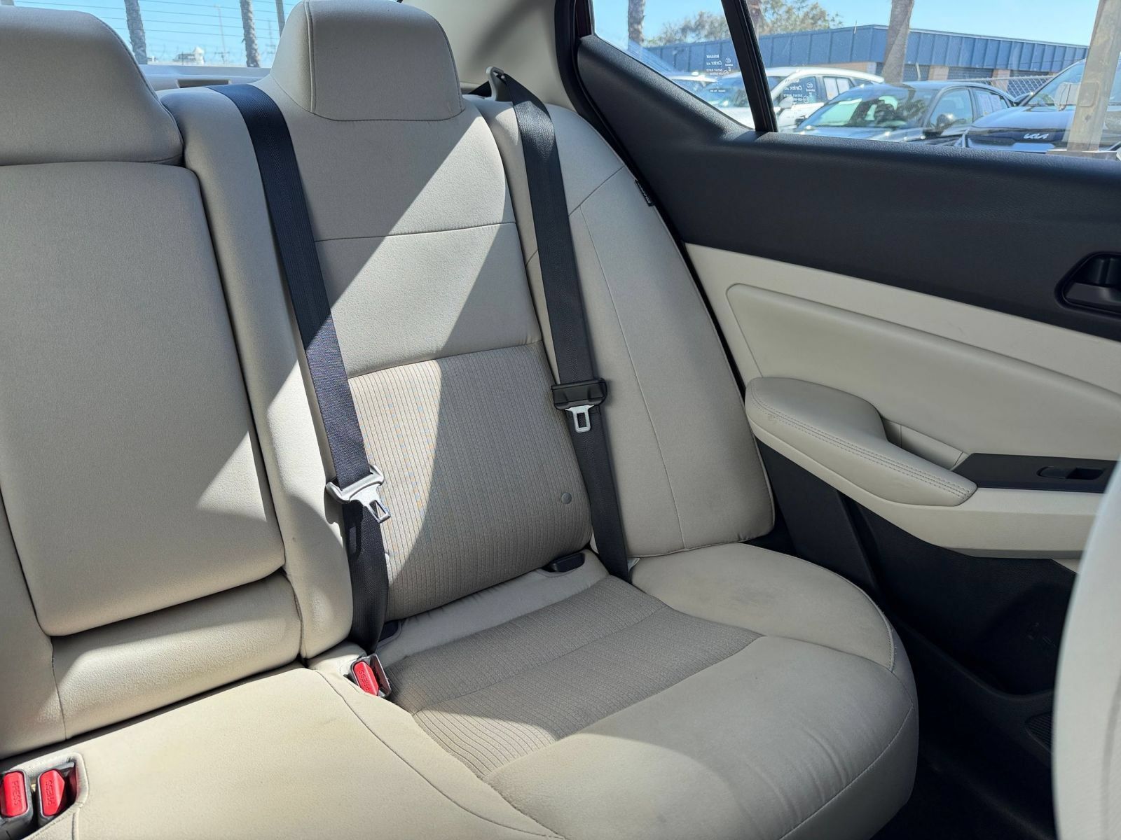Used 2025 Nissan Altima 2.5 SV FWD image 36