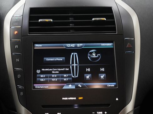 Used 2016 Lincoln MKZ AWD image 16