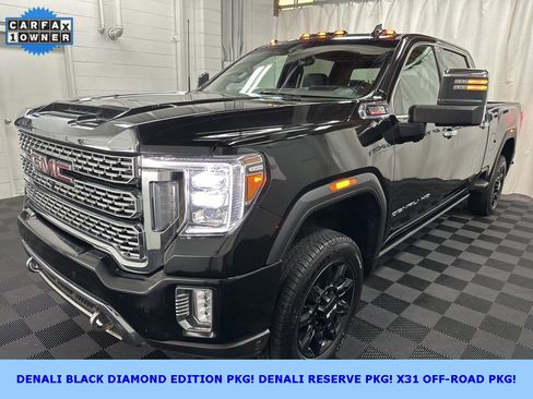Used 2022 GMC Sierra 2500 Denali w/ Denali Black Diamond Edition image 1