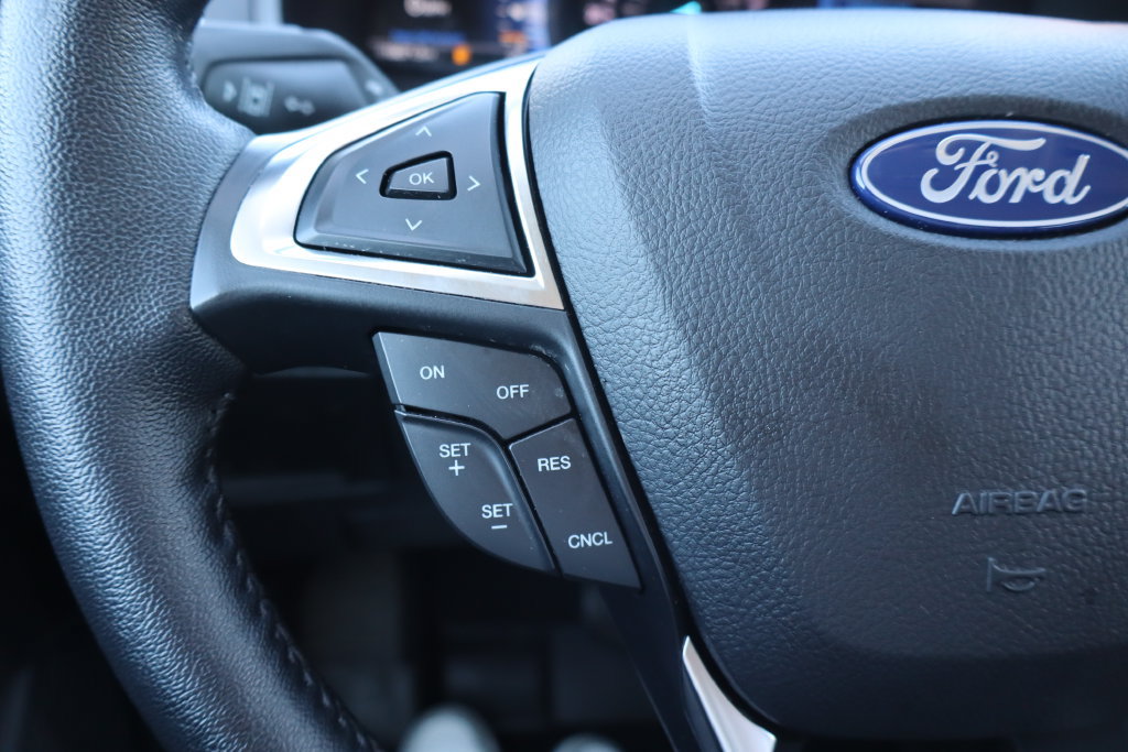Used 2023 Ford Edge Titanium AWD/4WD image 7