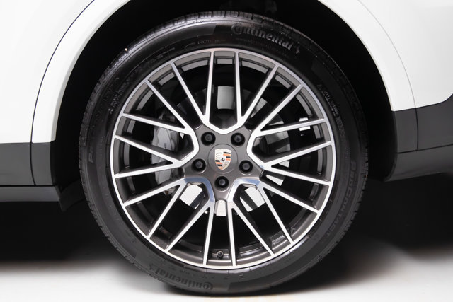 Used 2021 Porsche Cayenne AWD/4WD image 33