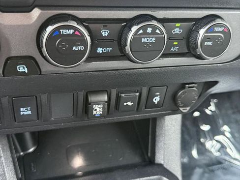 Certified 2023 Toyota Tacoma TRD Sport AWD/4WD image 28