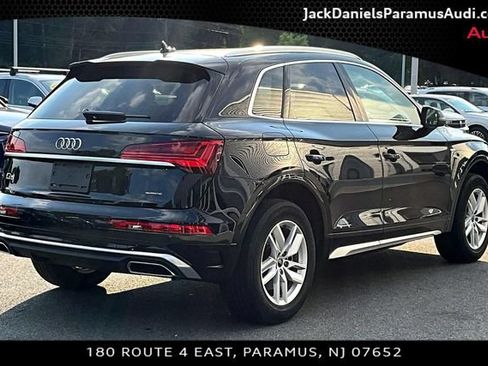 Used 2023 Audi Q5 2.0T Premium w/ Convenience Package AWD/4WD image 2