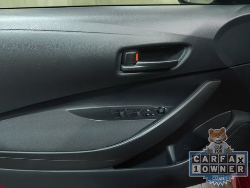 Used 2024 Toyota Corolla LE w/ LE Convenience Package FWD image 19