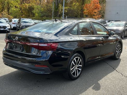 Used 2025 Volkswagen Jetta SE image 7