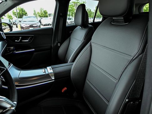 New 2025 Mercedes-Benz GLC 350e 4MATIC image 9