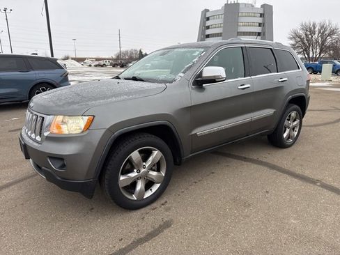 Used 2012 Jeep Grand Cherokee Overland image 2