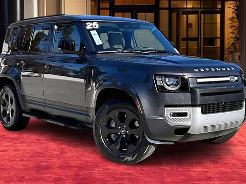 Used 2025 Land Rover Defender 110 S image 11