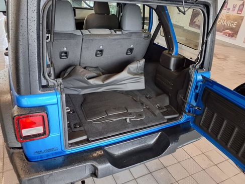 Used 2024 Jeep Wrangler Unlimited Sport AWD/4WD image 21