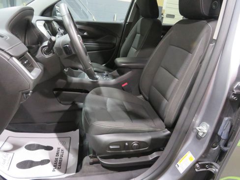 Used 2024 GMC Terrain SLE w/ Driver Convenience Package AWD/4WD image 12