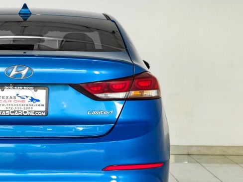 Used 2017 Hyundai Elantra Limited image 42