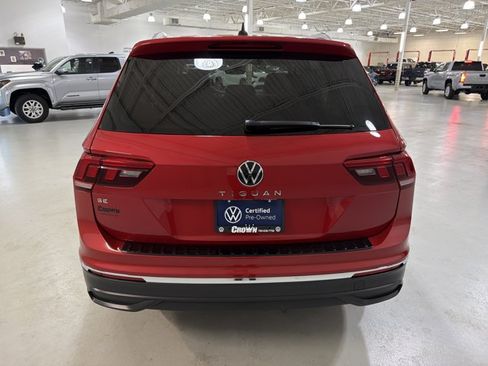 Certified 2023 Volkswagen Tiguan SE w/ Panoramic Sunroof Package FWD image 6