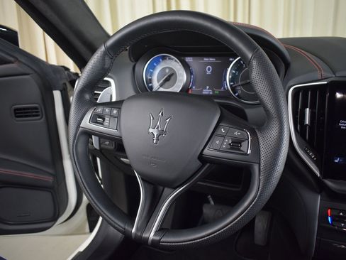Certified 2022 Maserati Ghibli Modena Q4 image 26