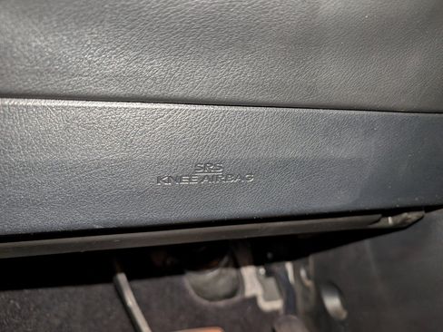 Used 2013 Lexus RX 450h AWD image 34