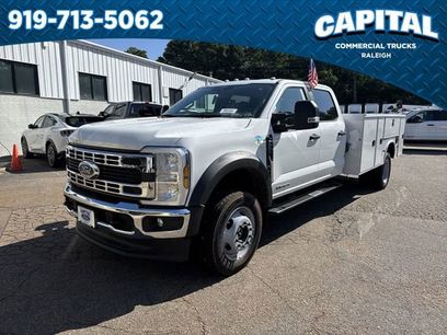 New 2025 Ford F450 XL w/ XL Chrome Package