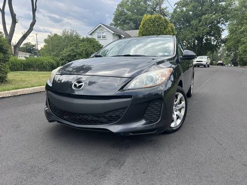 Used 2013 MAZDA MAZDA3 i Sport FWD image 2