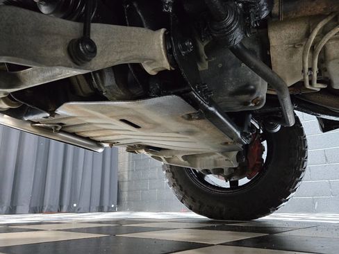 Used 2010 Ford F150 Raptor image 28