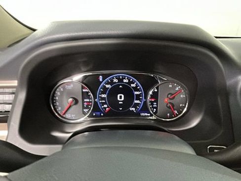 Used 2023 GMC Acadia Denali w/ Denali Ultimate Package AWD/4WD image 17