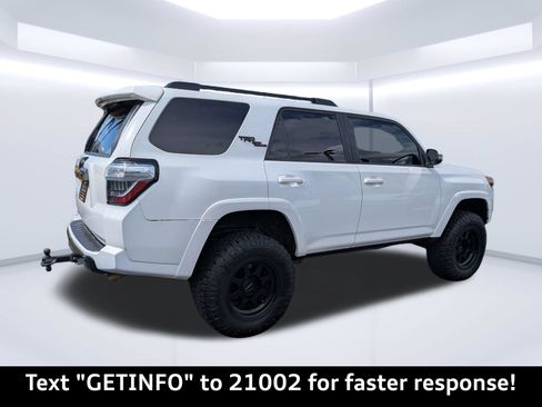 Used 2022 Toyota 4Runner TRD Off-Road Premium AWD/4WD image 3