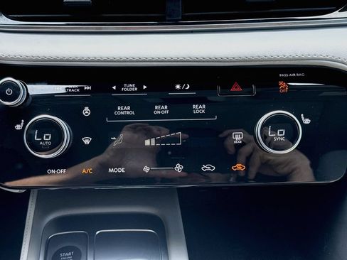 Certified 2026 INFINITI QX60 Pure w/ Cargo Package AWD/4WD image 17