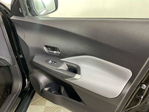 Used 2021 Nissan Kicks SR w/ SR Premium Package FWD image 23