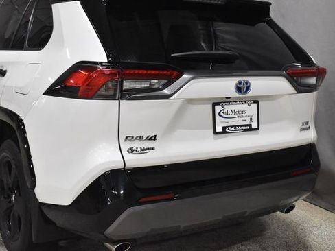 Used 2021 Toyota RAV4 XSE image 9