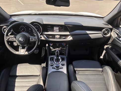 Certified 2024 Alfa Romeo Stelvio AWD image 2