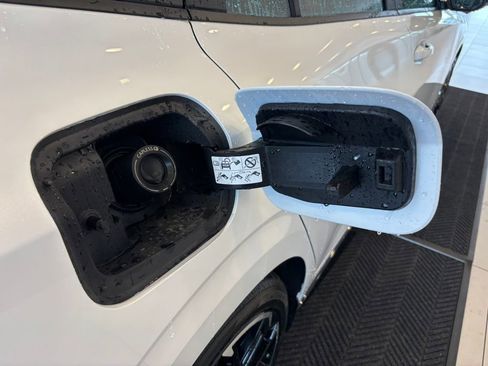 New 2026 Nissan Sentra SR w/ SR Premium Package image 30