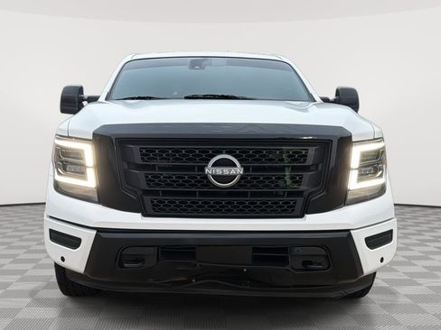 Used 2024 Nissan Titan SV image 2